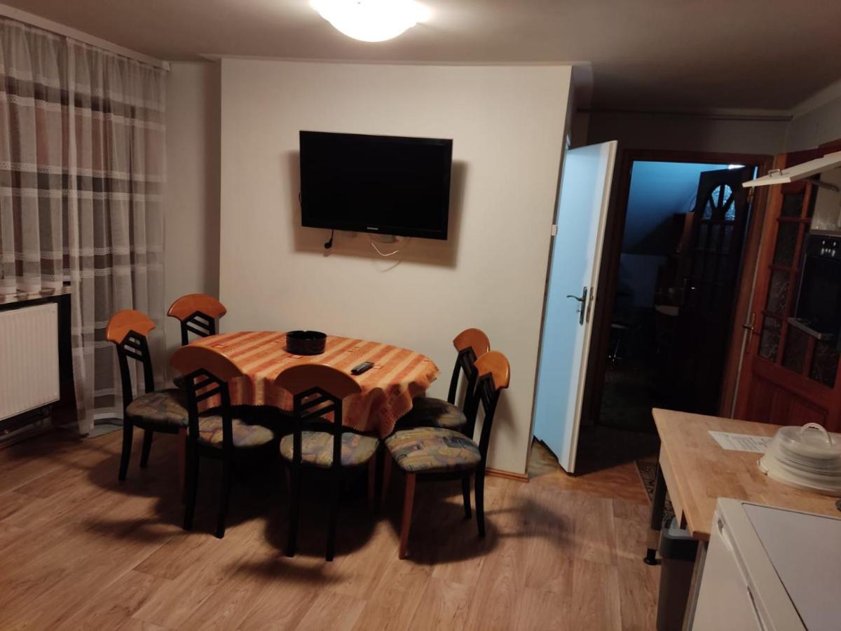 Podelniska Porabka Bagian luar foto